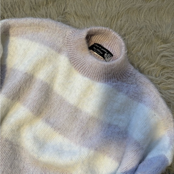 Alley and Gabby cropped sweater - Picture 2 of 3